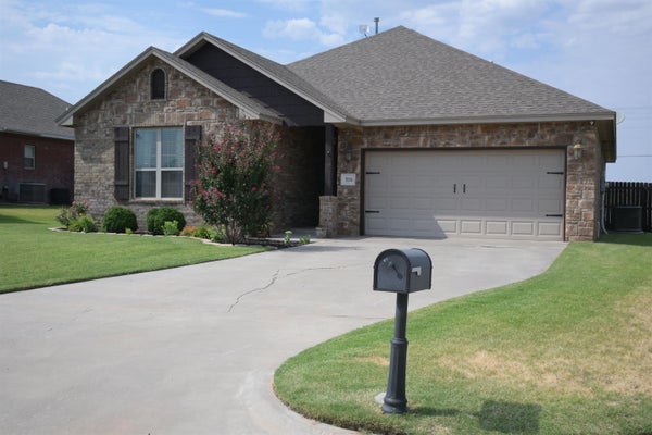 916 N CREEK DR, WOODWARD, OK 73801 - Image 694a6a4c9d9ff1b49c7fcabc338d8bfe/439695850