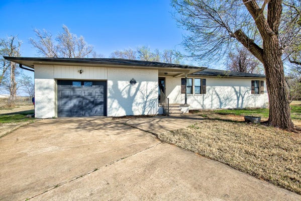 925 N MAIN ST, RINGWOOD, OK 73768 - Image 90409d71d4c2ddc1f3e5b5e60c06db56/586613254