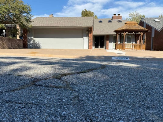 2550 HOMESTEAD RD, ENID, OK 73703 - Image dfe3e9c25c1ba2b5477b870ded0ed07d/1759522597