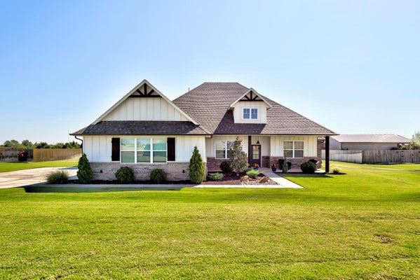 7045 CHISHOLM RANCH DR, ENID, OK 73703 - Image f6b379afd33fca9456d71acf5d6dbbd9/751295526