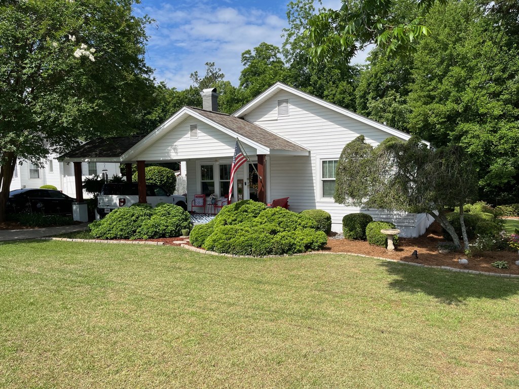 647 Grand