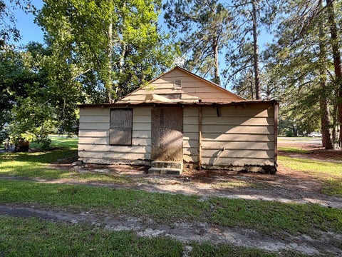 Tiny photo for 804 E Ohoopee Streeet ST, Fitzgerald, GA 31750 (MLS # 142888)