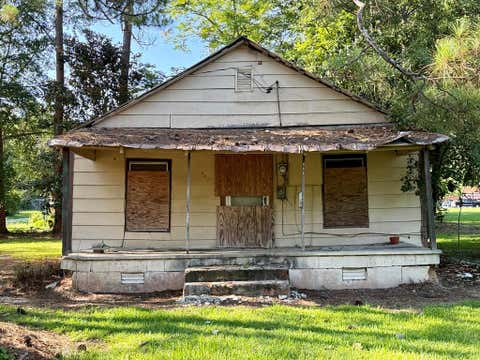 Photo of 804 E Ohoopee Streeet ST, Fitzgerald, GA 31750 (MLS # 142888)