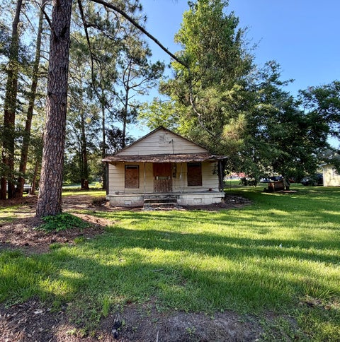 Tiny photo for 804 E Ohoopee Streeet ST, Fitzgerald, GA 31750 (MLS # 142888)