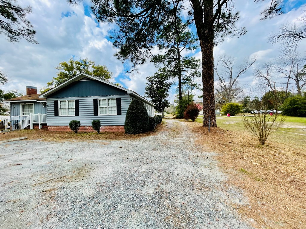 810 N Tift Ave.