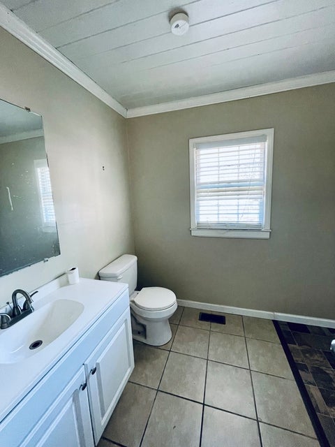 Tiny photo for 810 N Tift Ave, Tifton, GA 31794 (MLS # 141257)