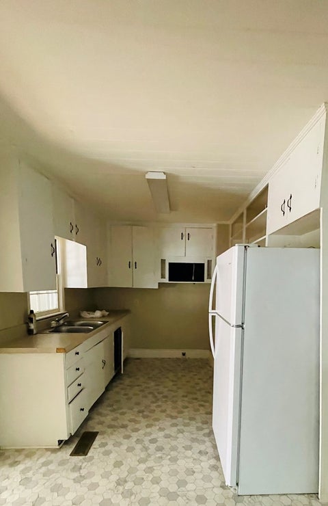 Tiny photo for 810 N Tift Ave, Tifton, GA 31794 (MLS # 141257)