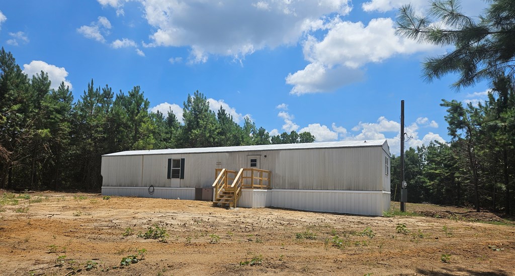 156 Lindy Rd