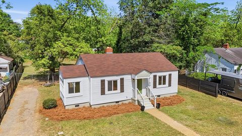 Photo of 610 Davis Ave, Tifton, GA 31794 (MLS # 142559)