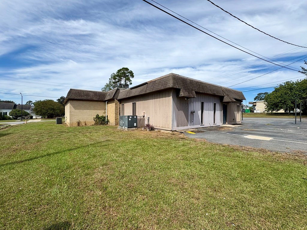 304 N Isabella St.