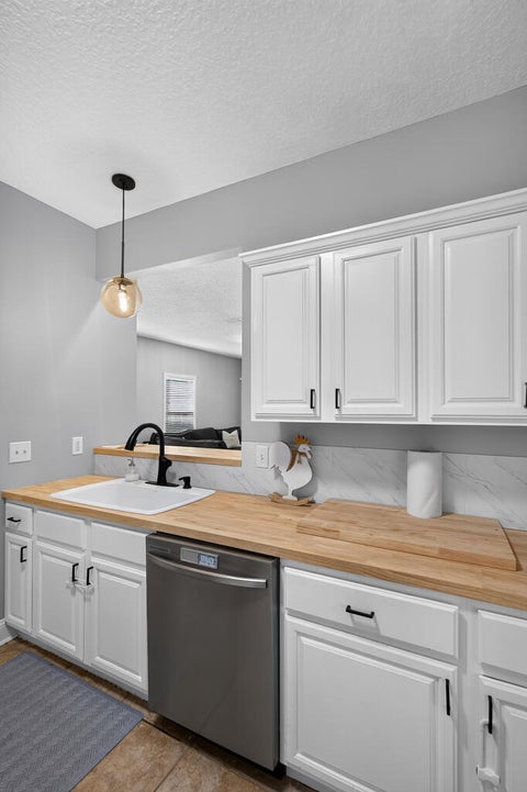 Tiny photo for 712 S Main St, Fitzgerald, GA 31750 (MLS # 142899)