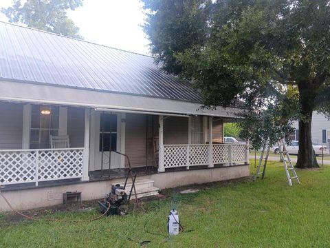 Photo of 117 Cooper Street, Fitzgerald, GA 31750 (MLS # 138636)