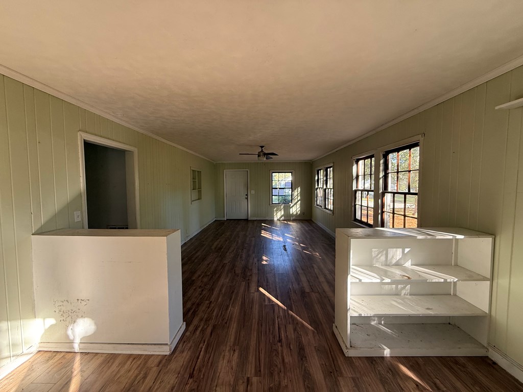 220 E Williams Ave