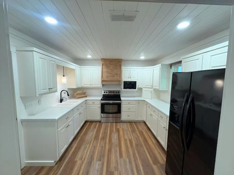 Tiny photo for 517 Winchester Drive, Douglas, GA 31535 (MLS # 143127)