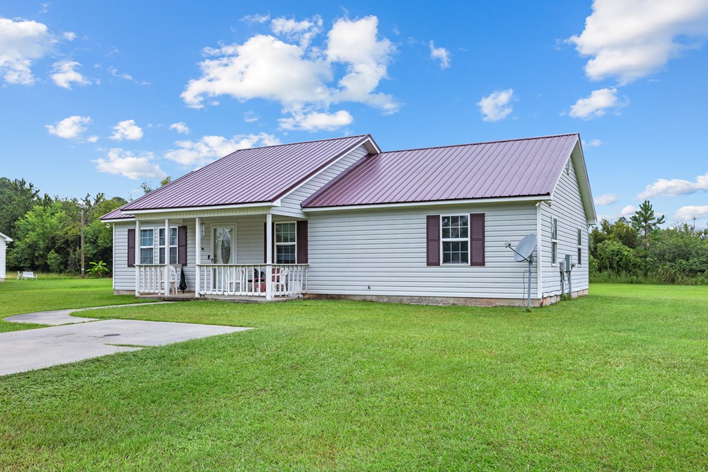 407 PINECREST DR
