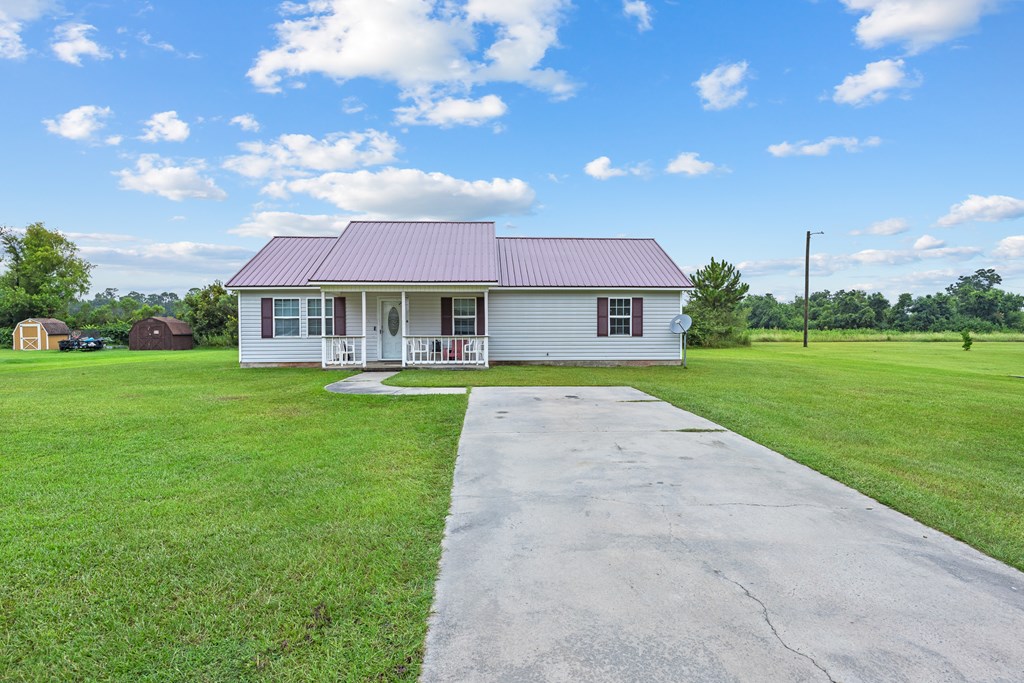 407 PINECREST DR