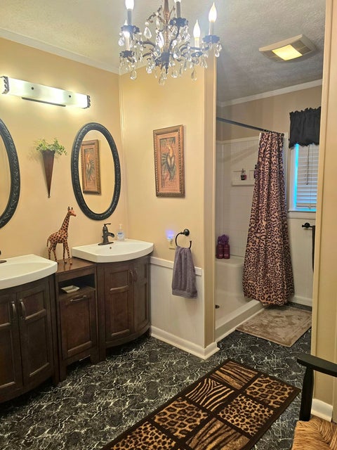 Tiny photo for 277 Lincoln Avenue, Fitzgerald, GA 31750 (MLS # 142555)
