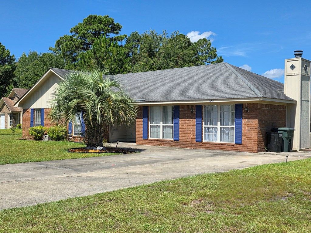 1654 Latham Court