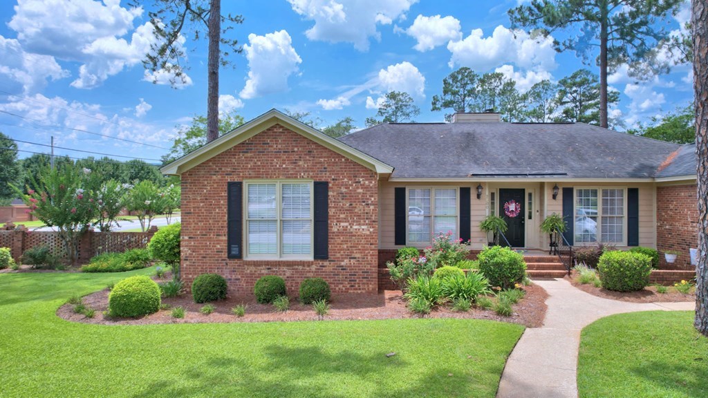 2300 Tuxedo Ln