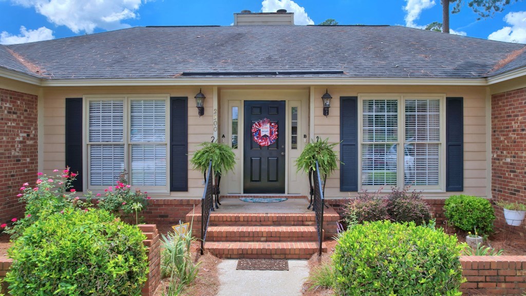 2300 Tuxedo Ln