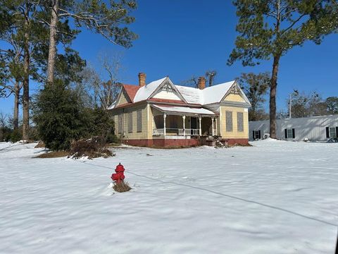 208 W Pope Street Sylvester GA 31791