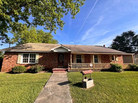 124 West End Avenue Ashburn GA 31714