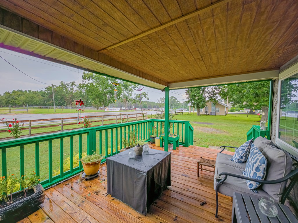 2242 SE US Hwy 82