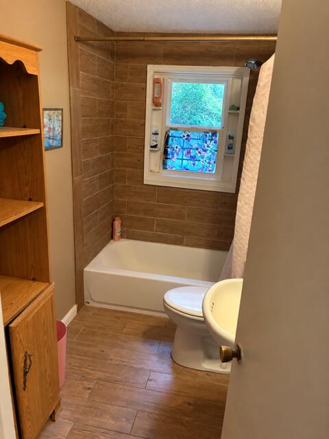 Tiny photo for 2101 Stanley Dr, Albany, GA 31721 (MLS # 143119)