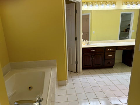 Tiny photo for 4509 W Forest Lakes Dr, Tifton, GA 31794 (MLS # 142514)