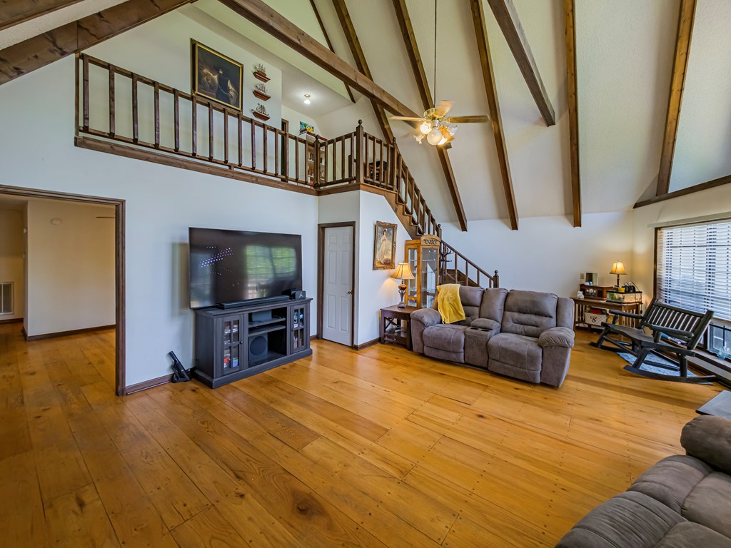 4105 Hyde Park Rd