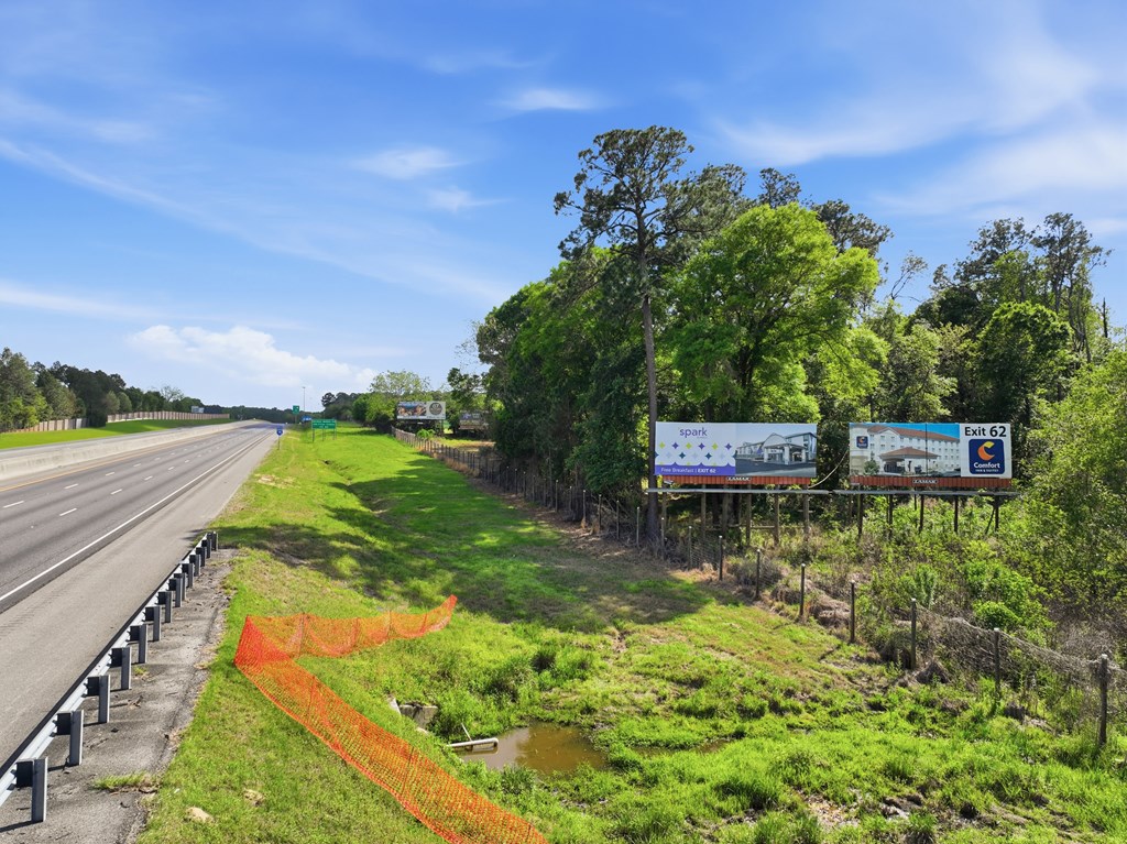 2436 N US Highway 41