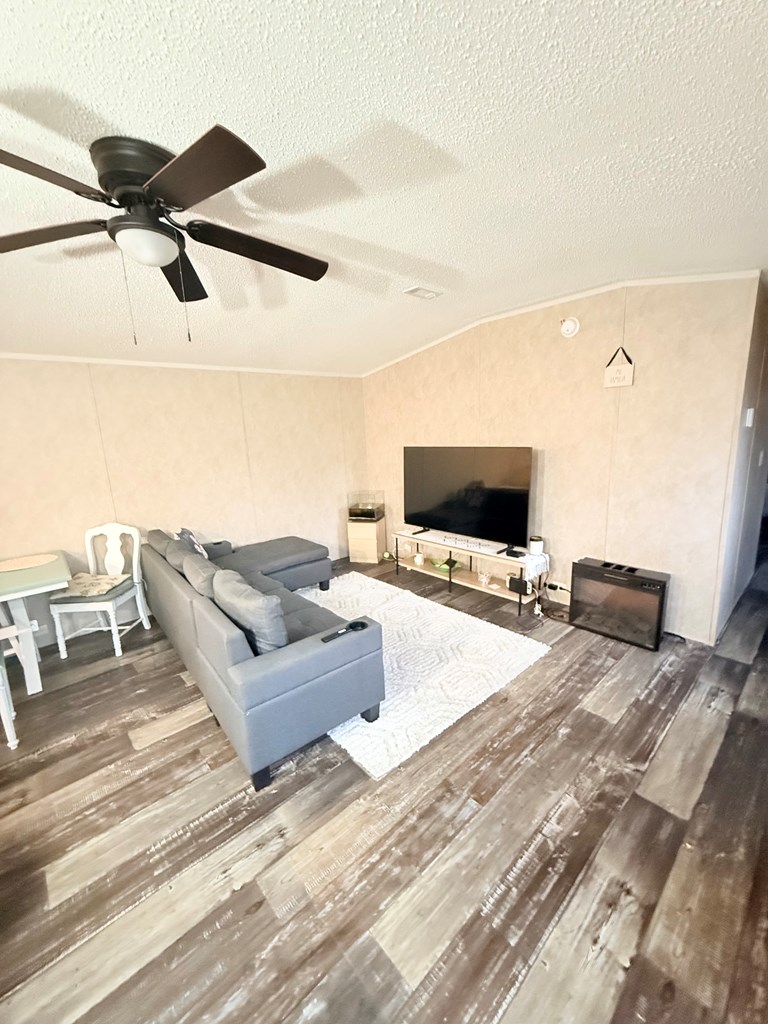 611 Sturgeon Creek Church Rd