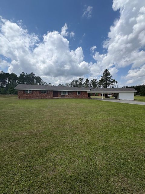 349 Sand Ridge Ln Nashville GA 31639