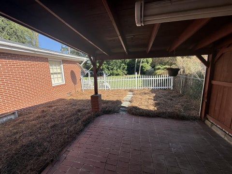 Tiny photo for 446 E College Ave, Ashburn, GA 31714 (MLS # 143063)