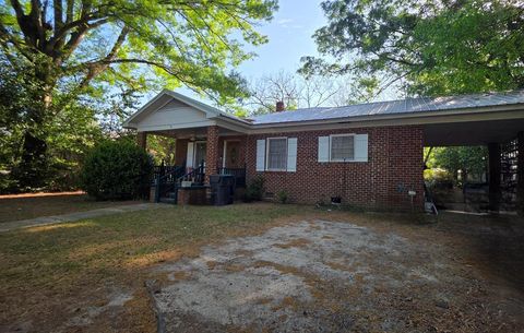 Photo of 117 Lobingier Ave, Fitzgerald, GA 31750 (MLS # 142515)