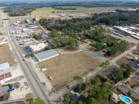 Tiny photo for 616 E Washington Ave, Ashburn, GA 31714 (MLS # 140217)