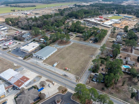 Tiny photo for 616 E Washington Ave, Ashburn, GA 31714 (MLS # 140217)