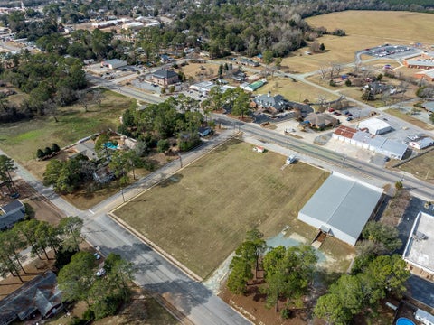 Tiny photo for 616 E Washington Ave, Ashburn, GA 31714 (MLS # 140217)