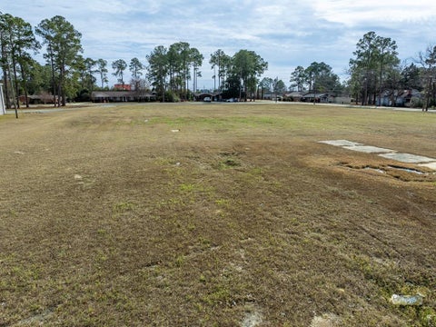 Tiny photo for 616 E Washington Ave, Ashburn, GA 31714 (MLS # 140217)