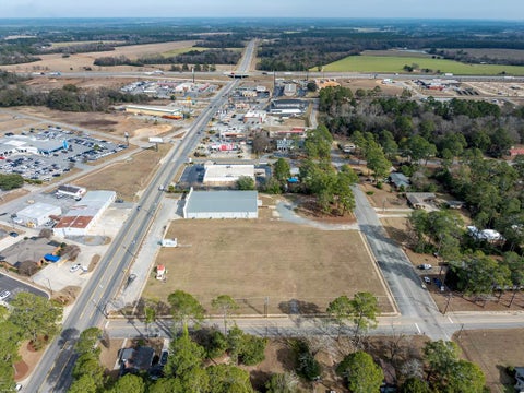 Tiny photo for 616 E Washington Ave, Ashburn, GA 31714 (MLS # 140217)