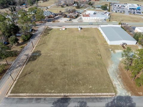 Tiny photo for 616 E Washington Ave, Ashburn, GA 31714 (MLS # 140217)