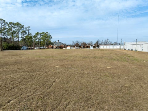 Tiny photo for 616 E Washington Ave, Ashburn, GA 31714 (MLS # 140217)