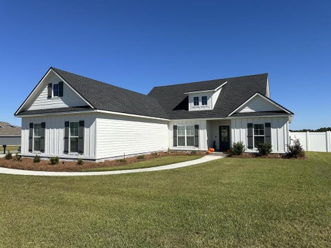 Photo of 7 Edgewater Court, Tifton, GA 31794 (MLS # 143258)