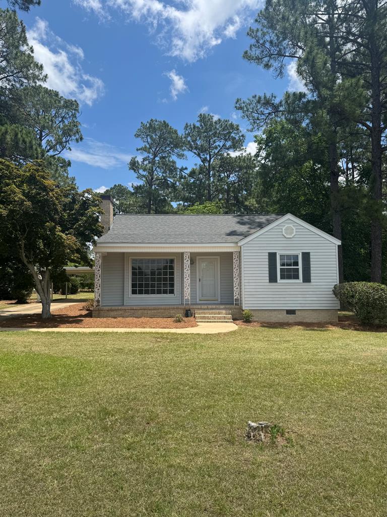 1104 N Main St
