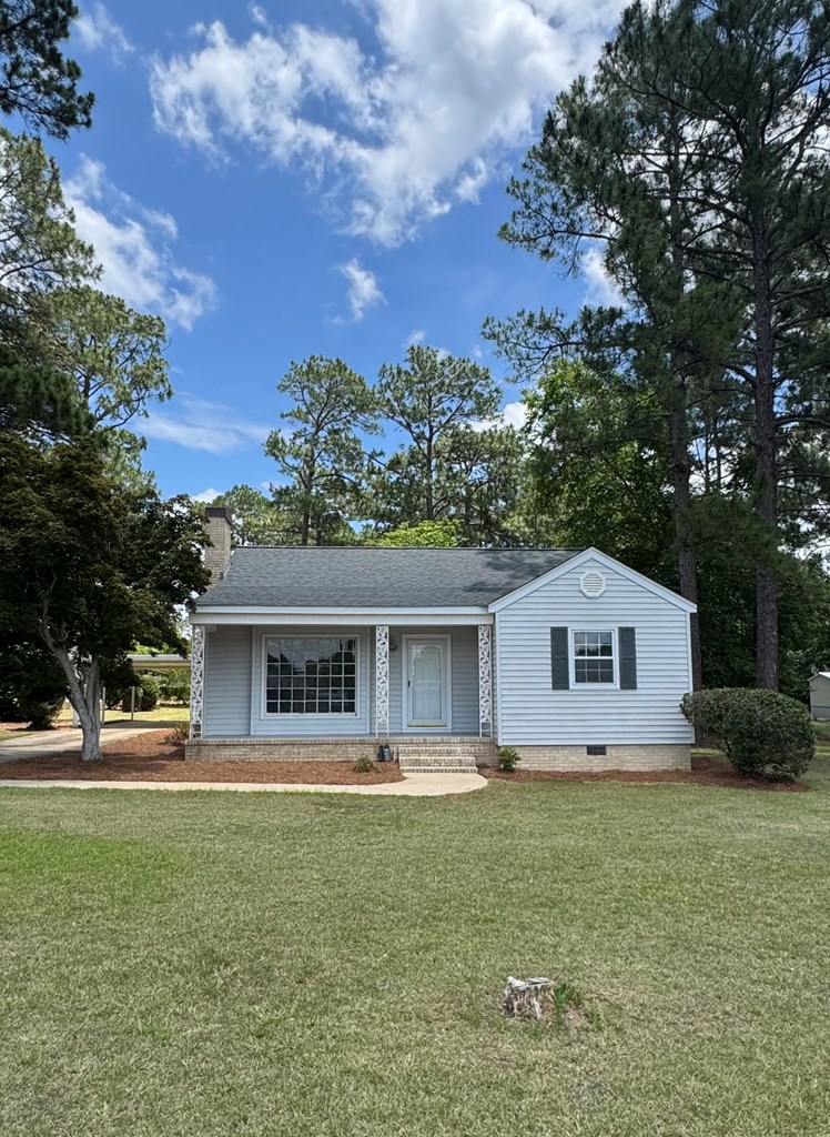 1104 N Main St