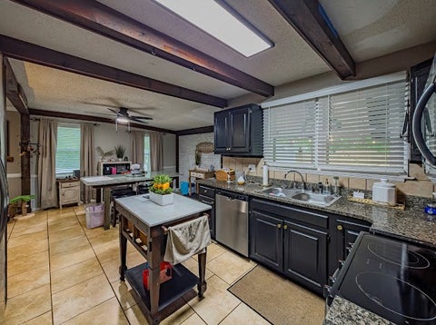Tiny photo for 123 Donaldson ST, Tifton, GA 31793 (MLS # 142653)
