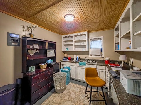 Tiny photo for 123 Donaldson ST, Tifton, GA 31793 (MLS # 142653)