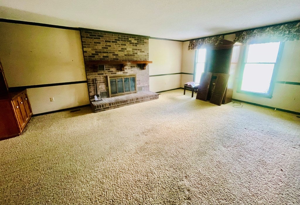 141 Whispering Way