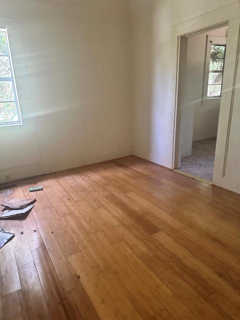 Tiny photo for 303 W Altamaha St, Fitzgerald, GA 31750 (MLS # 138829)