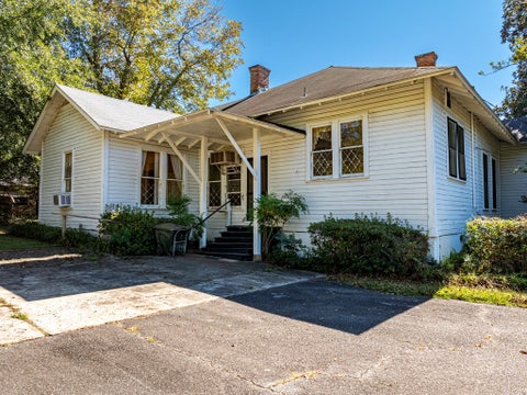 Tiny photo for 203 E Pinson St, Sylvester, GA 31791 (MLS # 142623)